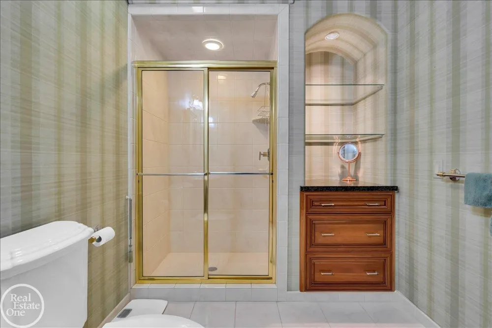 7827 S River Road Cottrellville Township, MI 48039