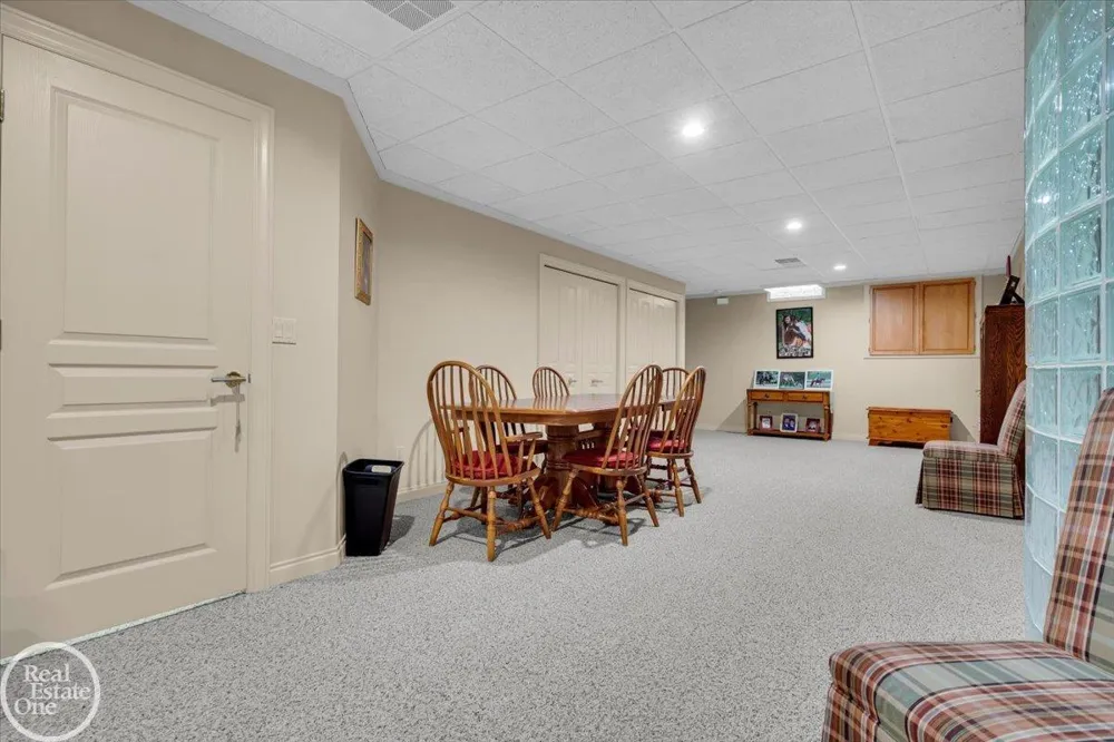7827 S River Road Cottrellville Township, MI 48039