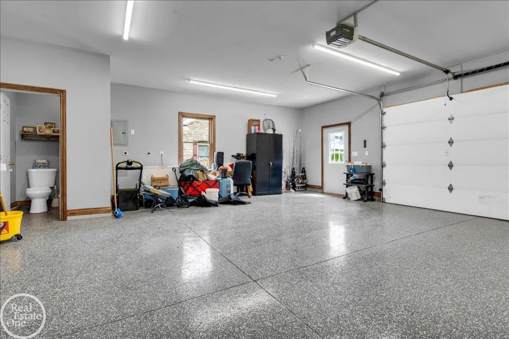 7827 S River Road Cottrellville Township, MI 48039