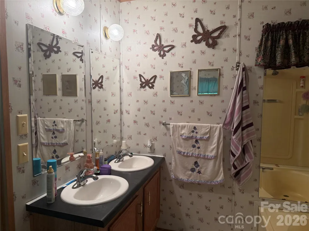 39 Lisa Court #11 Otto, NC 28763
