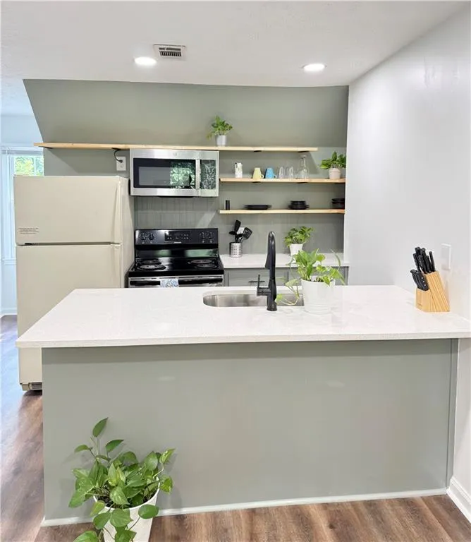 4193 Shallowford Road #D Chamblee, GA 30341
