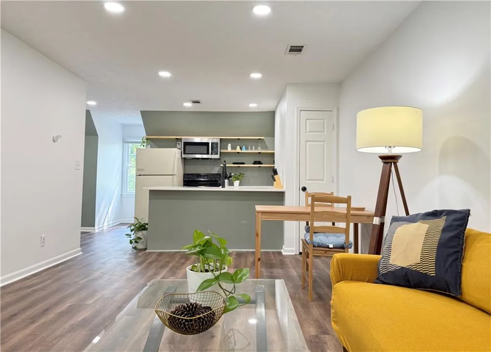 4193 Shallowford Road #D Chamblee, GA 30341