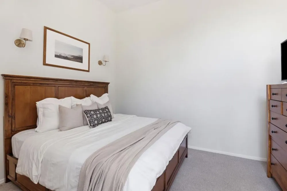2327 Armada Way San Mateo, CA 94404