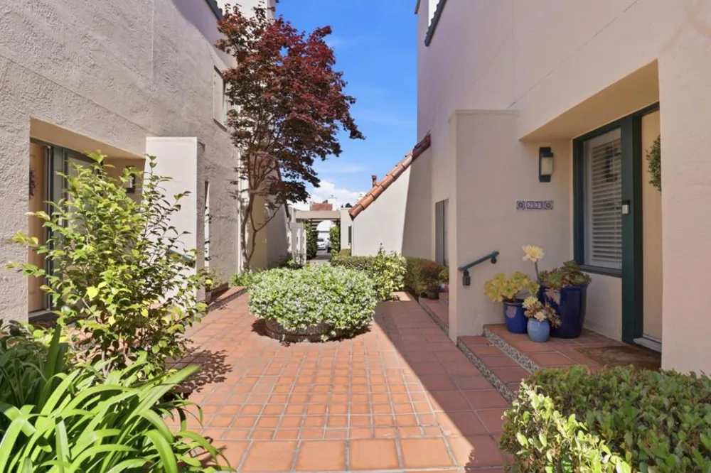 2327 Armada Way San Mateo, CA 94404