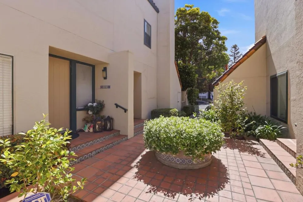 2327 Armada Way San Mateo, CA 94404