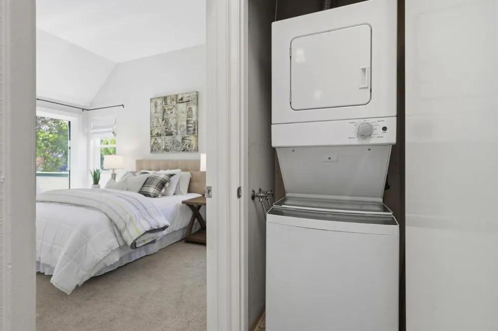 2327 Armada Way San Mateo, CA 94404