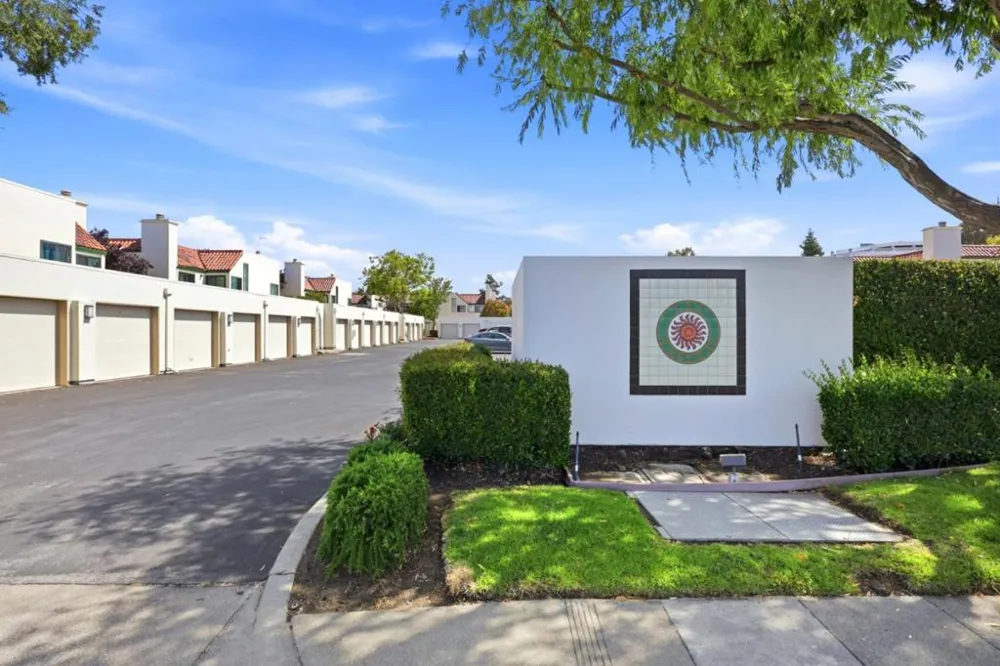 2327 Armada Way San Mateo, CA 94404