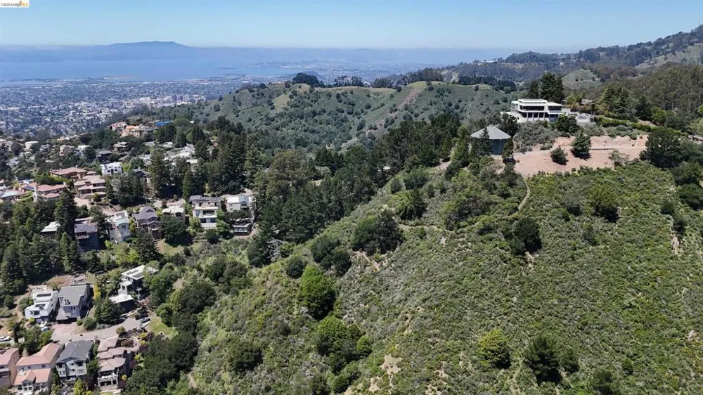 7150 Marlborough Oakland, CA 94705
