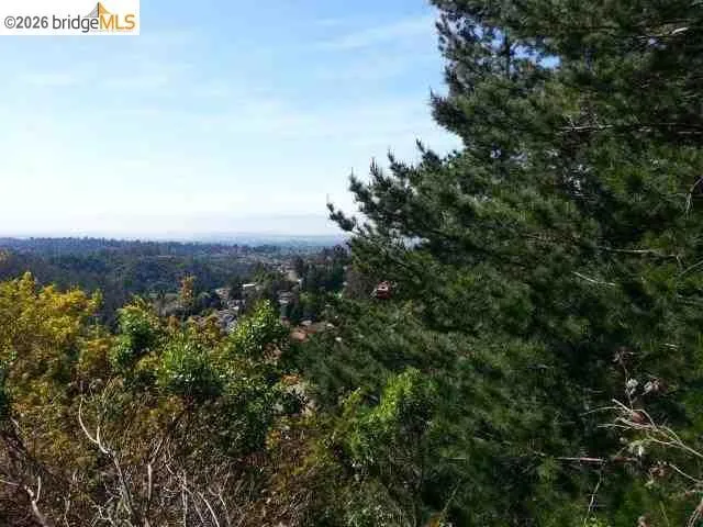 7150 Marlborough Oakland, CA 94705