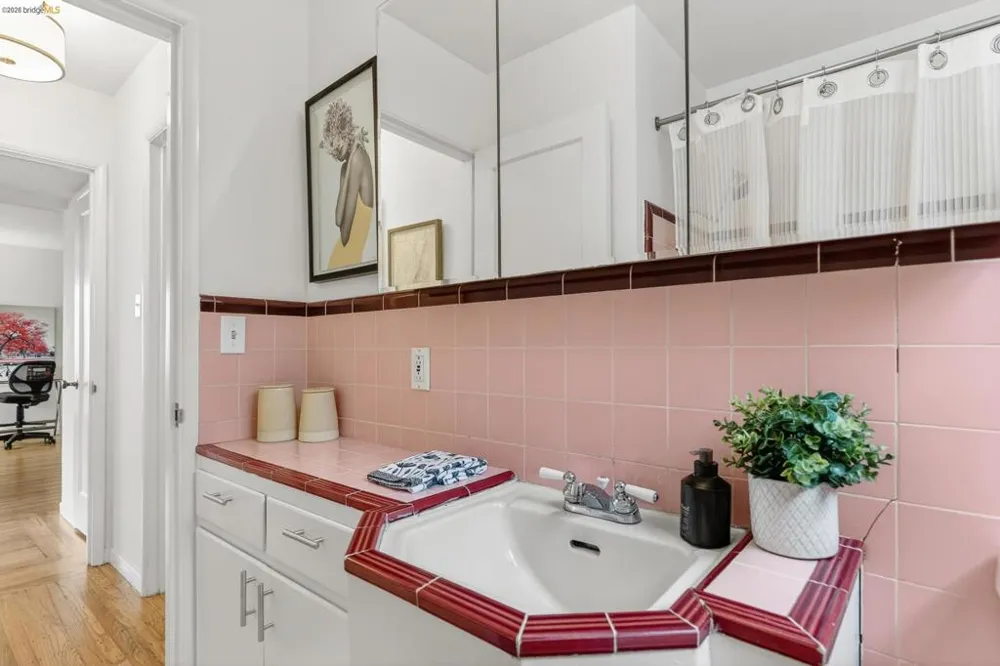 1825 Highland Pl #1827 Berkeley, CA 94709