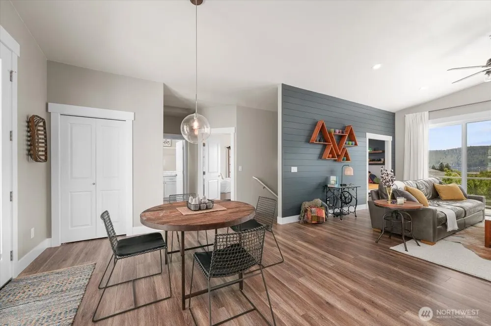 317 Village Drive Manson, WA 98831