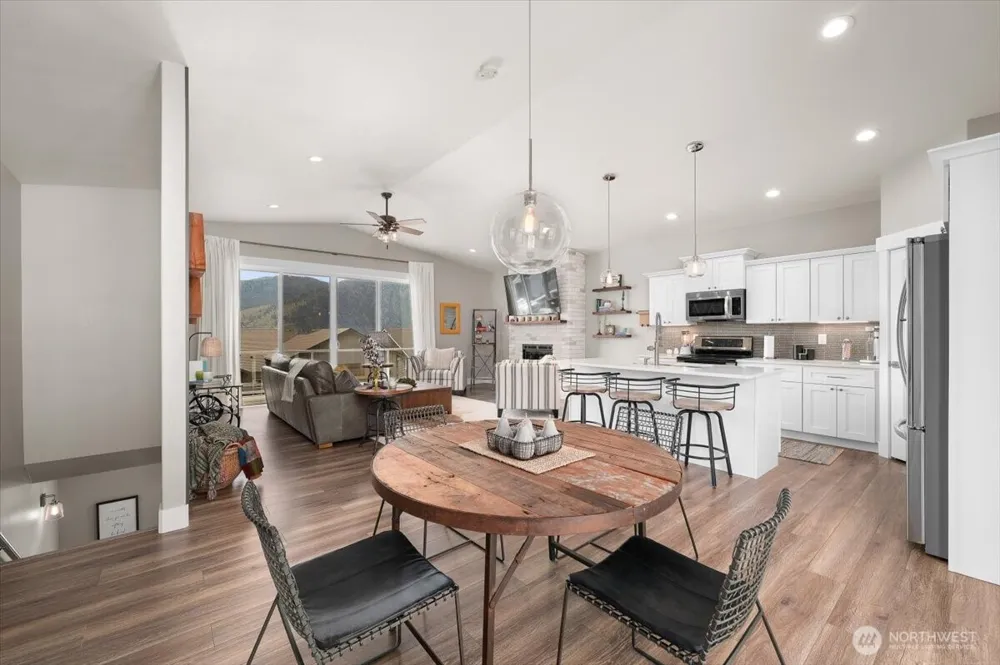 317 Village Drive Manson, WA 98831