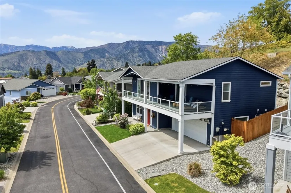 317 Village Drive Manson, WA 98831