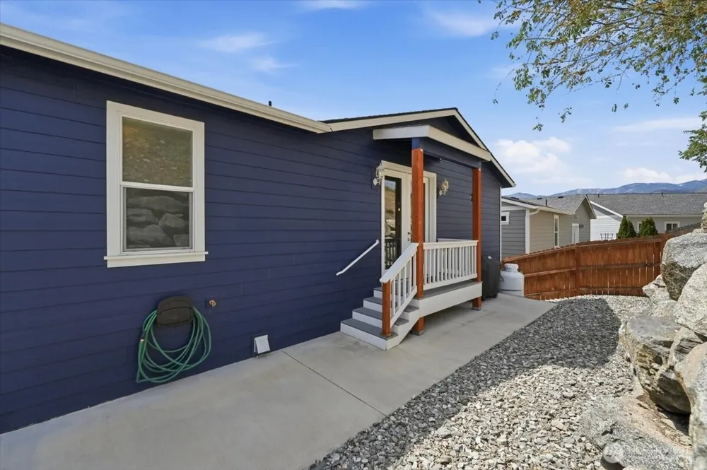317 Village Drive Manson, WA 98831