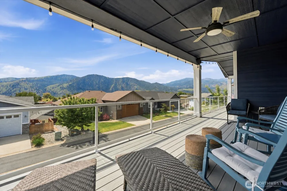 317 Village Drive Manson, WA 98831