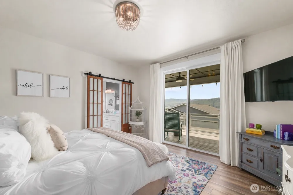 317 Village Drive Manson, WA 98831
