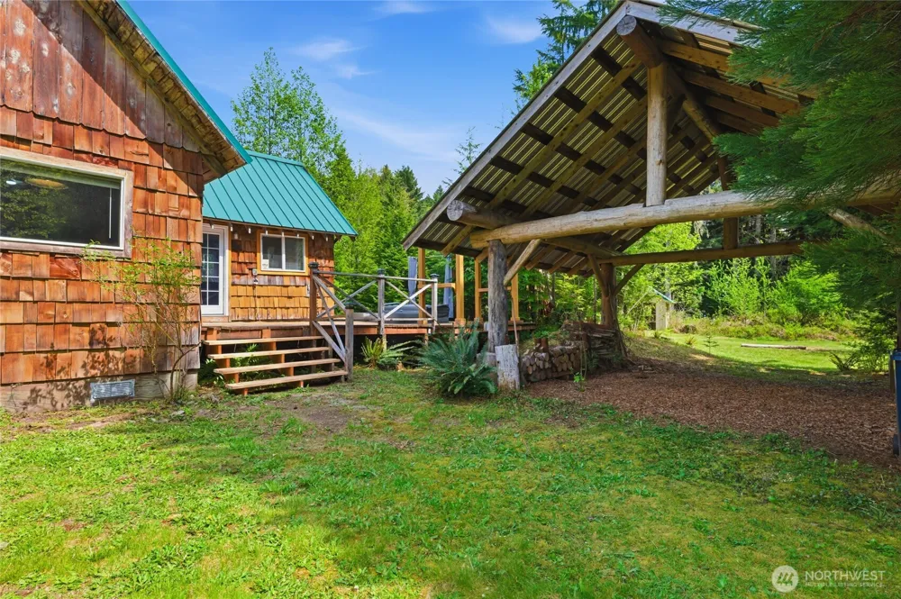 33822 State Route 706 E Ashford, WA 98304