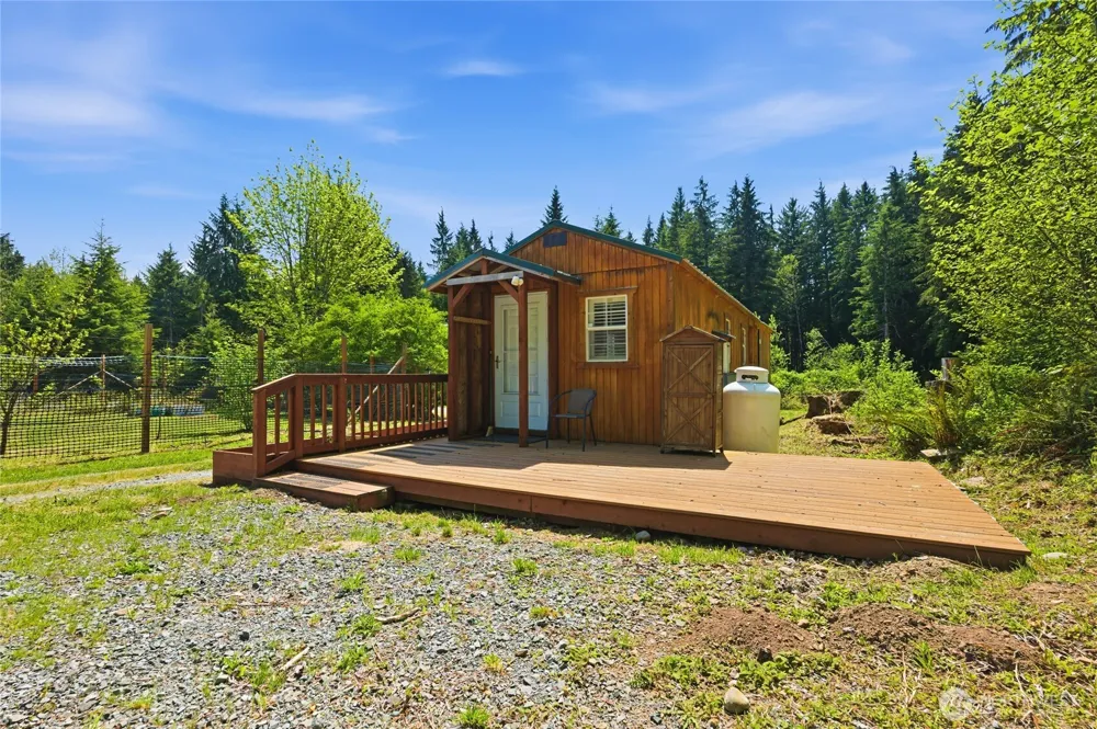 33822 State Route 706 E Ashford, WA 98304