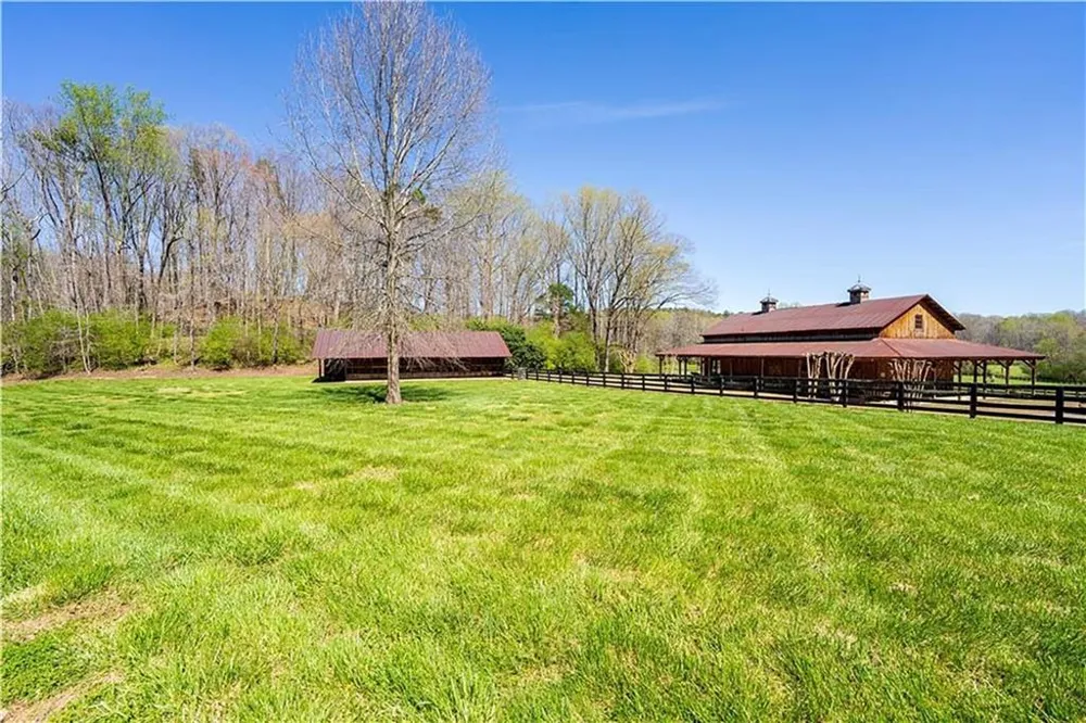 1103 Apple Pie Ridge Road Alto, GA 30510