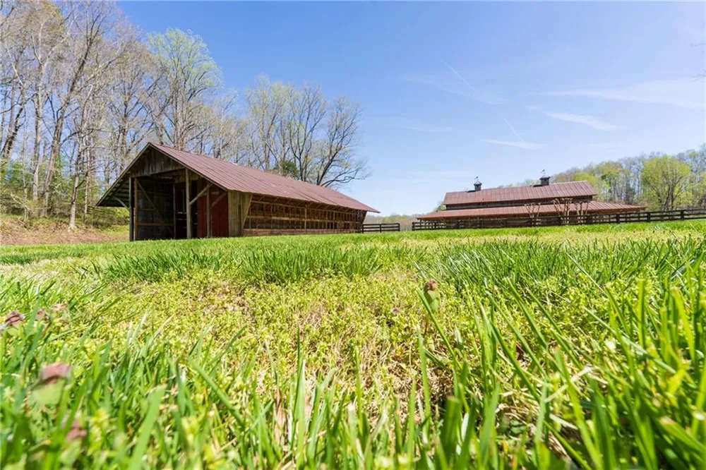 1103 Apple Pie Ridge Road Alto, GA 30510