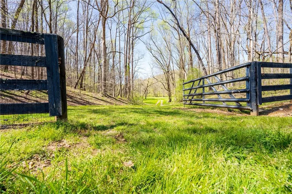 1103 Apple Pie Ridge Road Alto, GA 30510