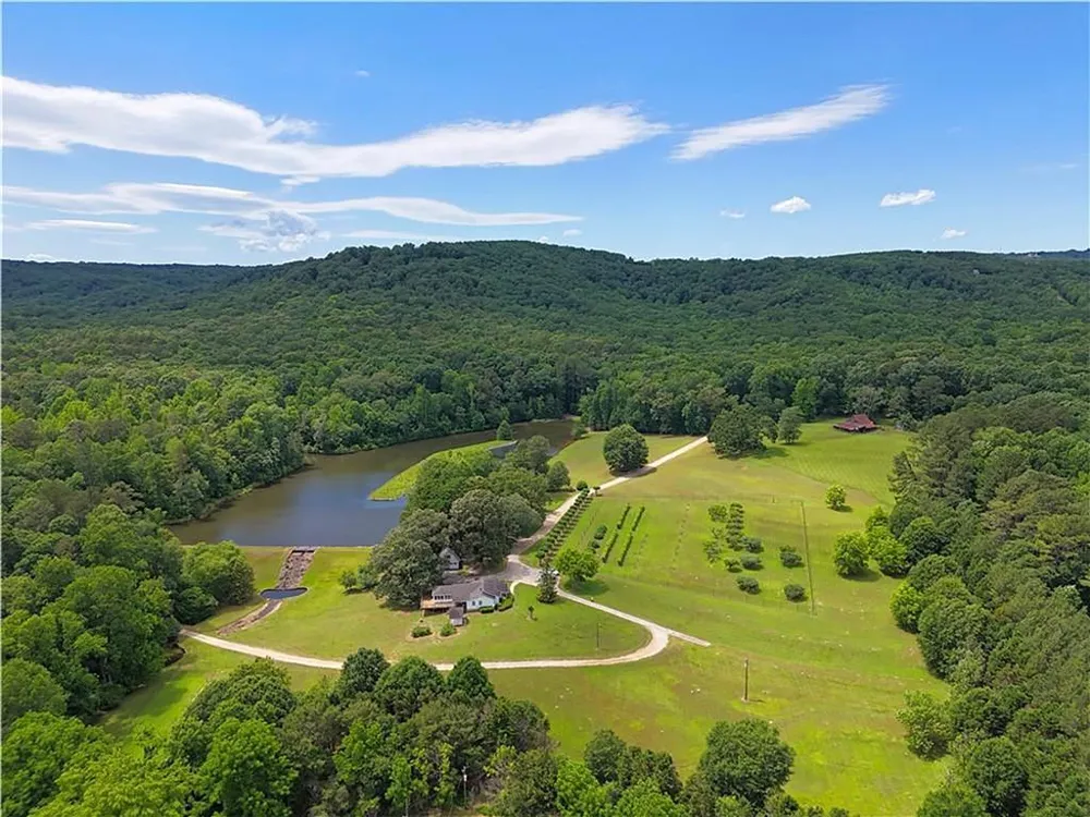 1103 Apple Pie Ridge Road Alto, GA 30510