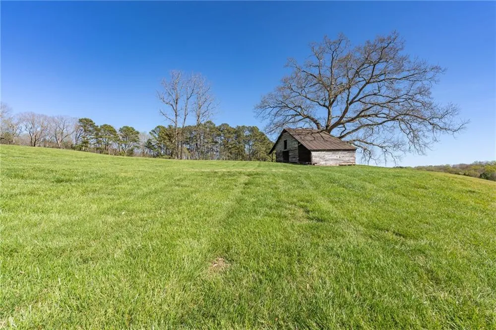 1103 Apple Pie Ridge Road Alto, GA 30510