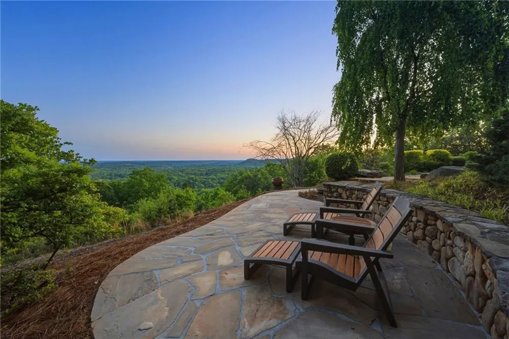 1103 Apple Pie Ridge Road Alto, GA 30510