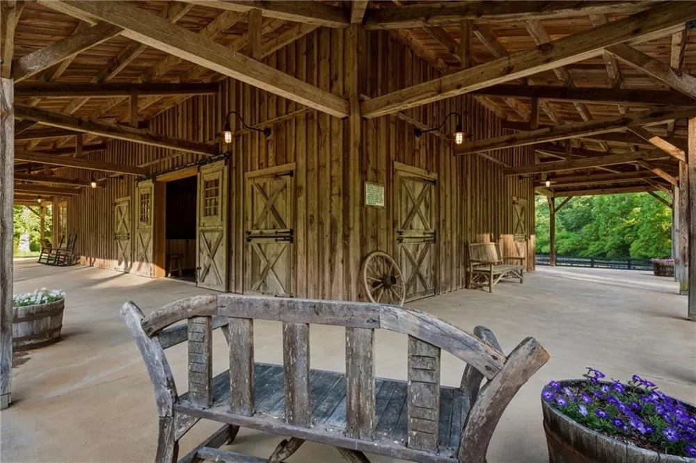 1103 Apple Pie Ridge Road Alto, GA 30510