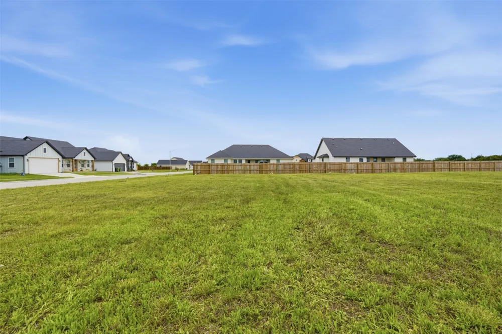 585 Highview Court Godley, TX 76044