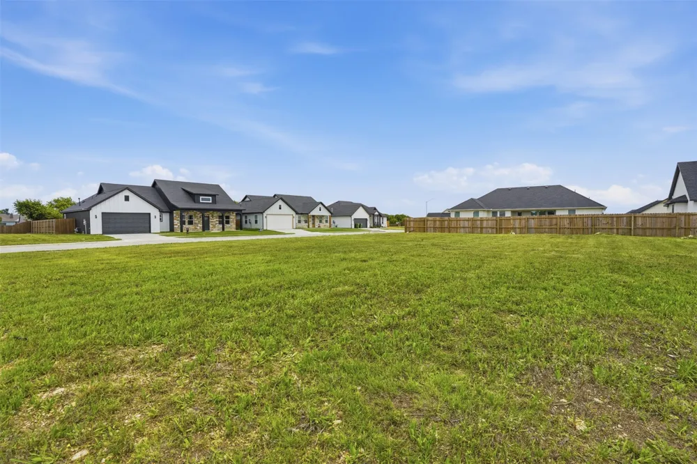 585 Highview Court Godley, TX 76044
