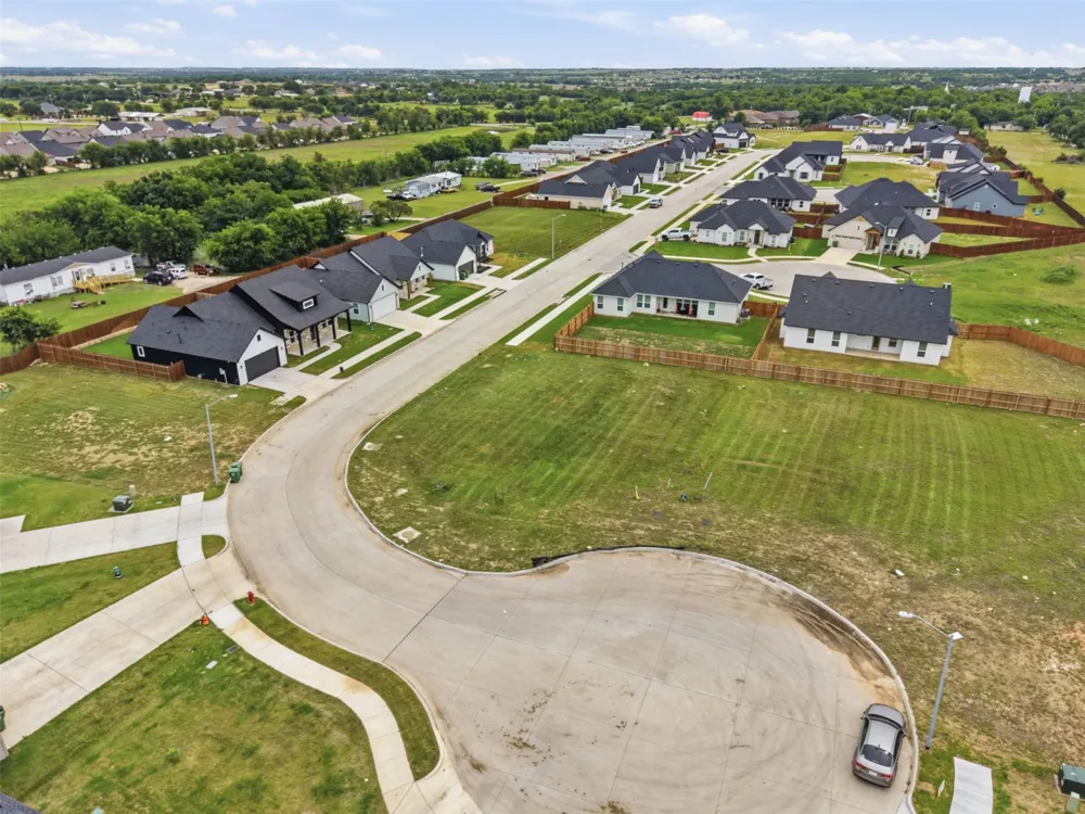 585 Highview Court Godley, TX 76044