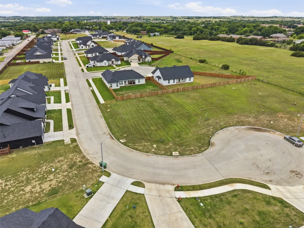 585 Highview Court Godley, TX 76044