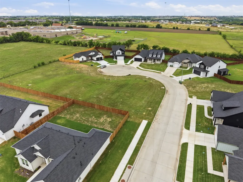 585 Highview Court Godley, TX 76044