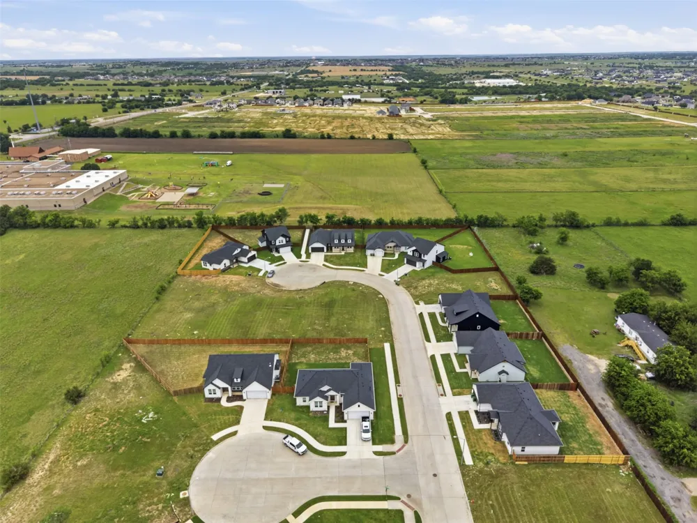 585 Highview Court Godley, TX 76044