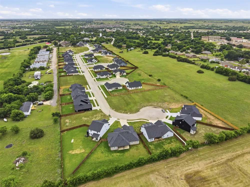 585 Highview Court Godley, TX 76044