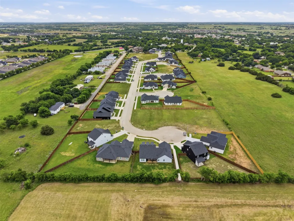 585 Highview Court Godley, TX 76044