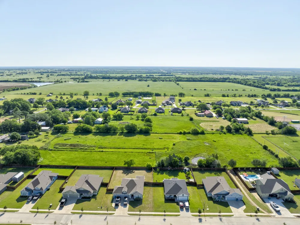 305 Swaha Drive Tioga, TX 76271