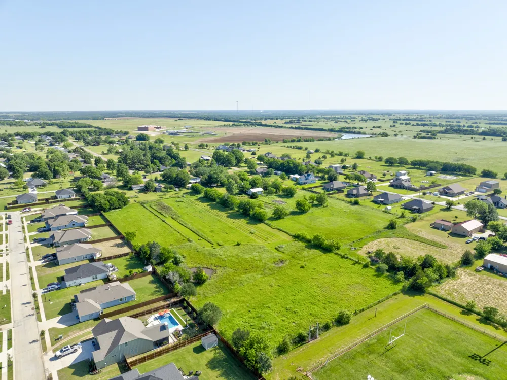 305 Swaha Drive Tioga, TX 76271