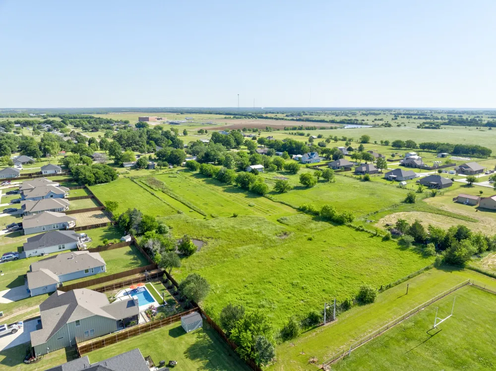 305 Swaha Drive Tioga, TX 76271