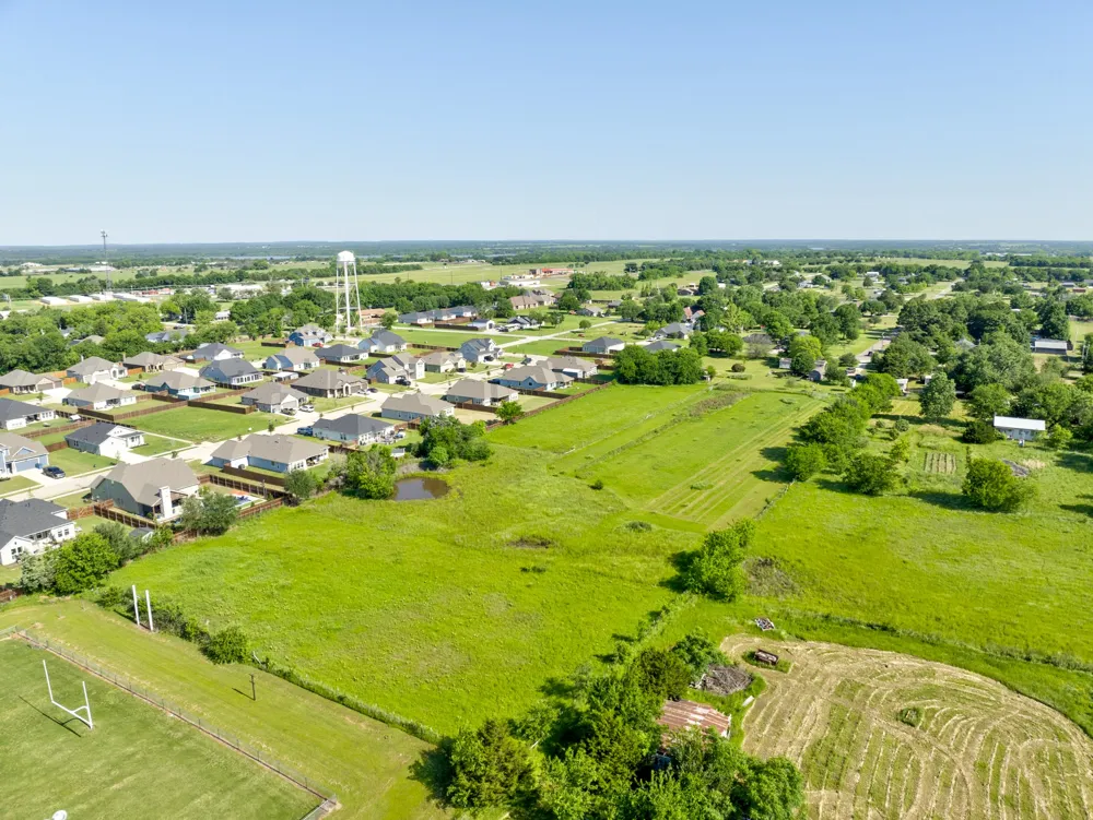 305 Swaha Drive Tioga, TX 76271