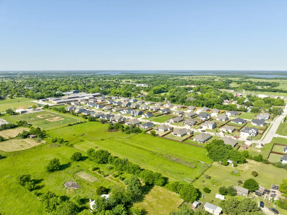 305 Swaha Drive Tioga, TX 76271
