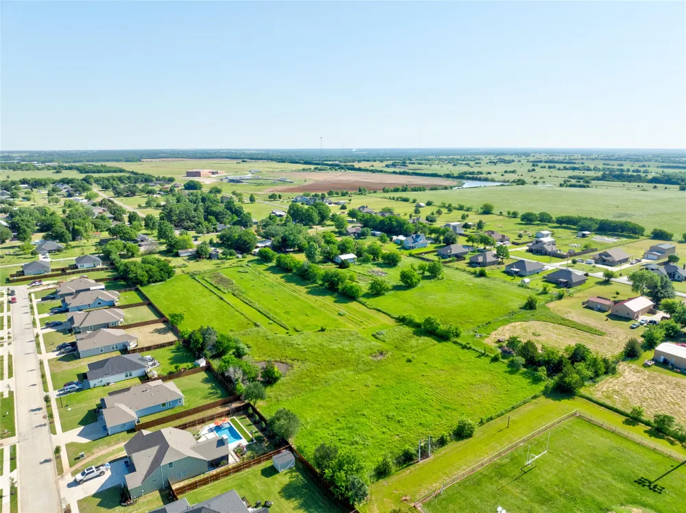 305 Swaha Drive Tioga, TX 76271