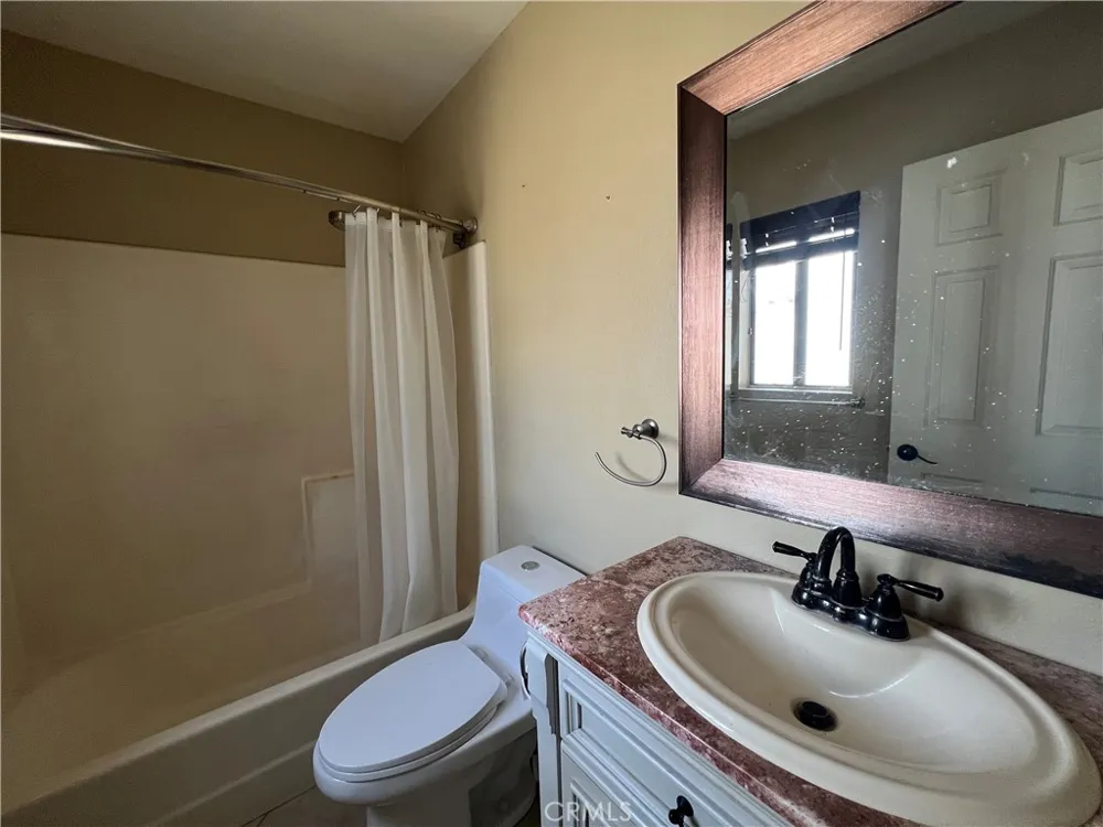 10546 KNOTT Stanton, CA 90680