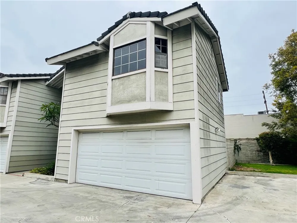 10546 KNOTT Stanton, CA 90680