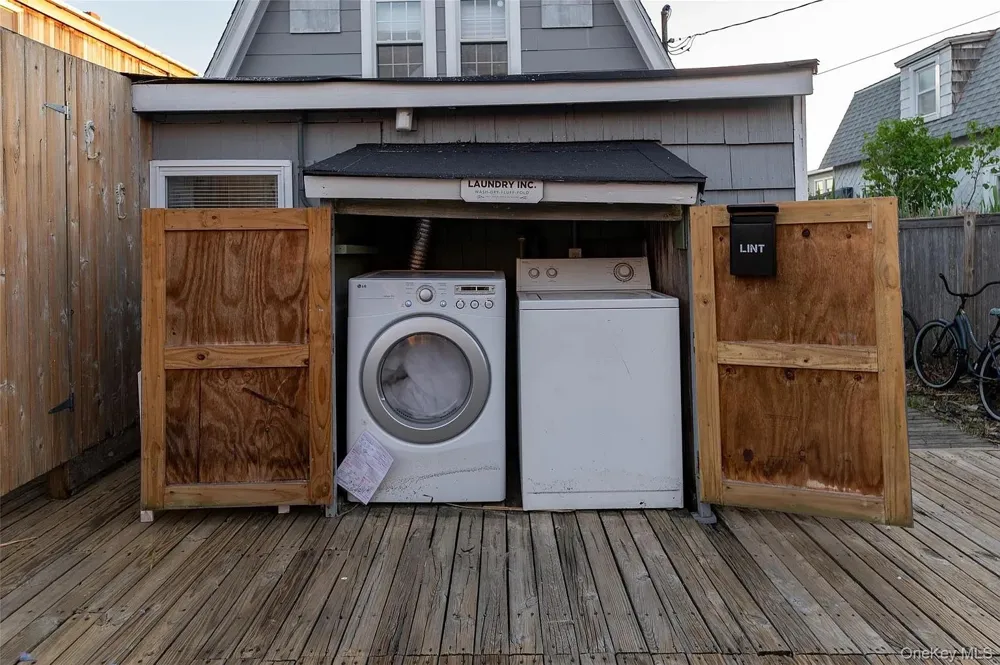 291 Cottage Walk Ocean Beach, NY 11770