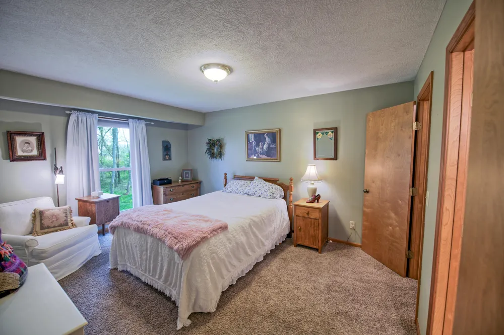 910 Cherrywood Circle Portland, MI 48875