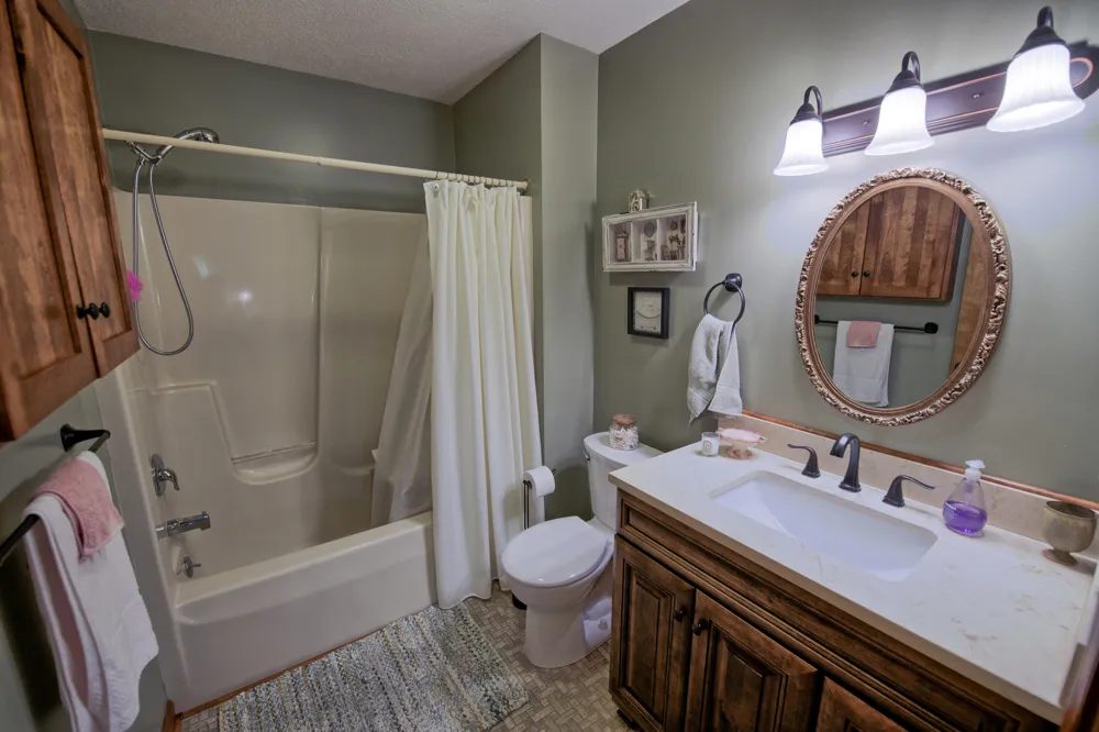 910 Cherrywood Circle Portland, MI 48875
