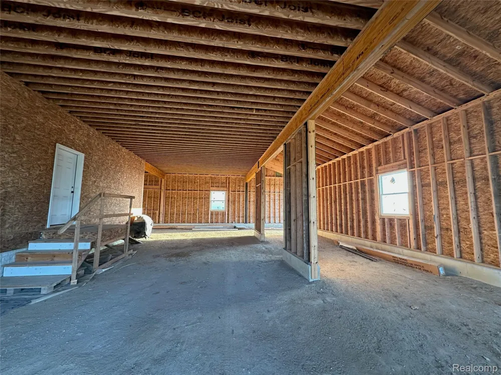 7988 Layton Road Handy Township, MI 48836