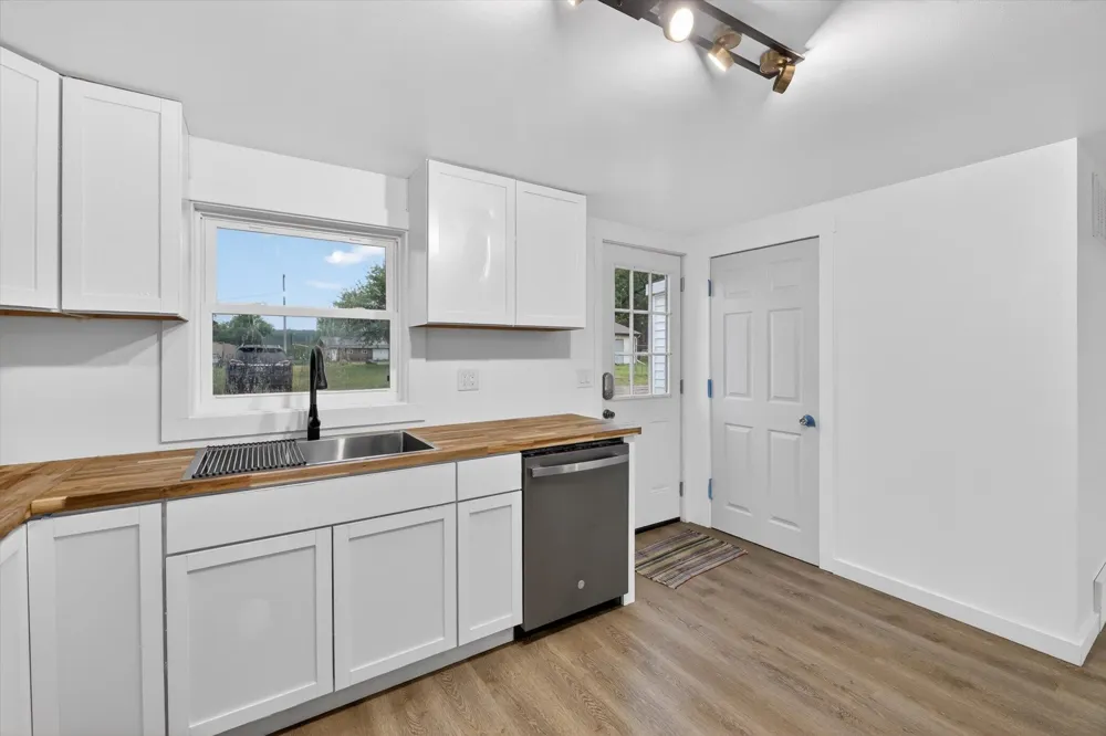 14471 Frances Avenue Johnstown Township, MI 49017
